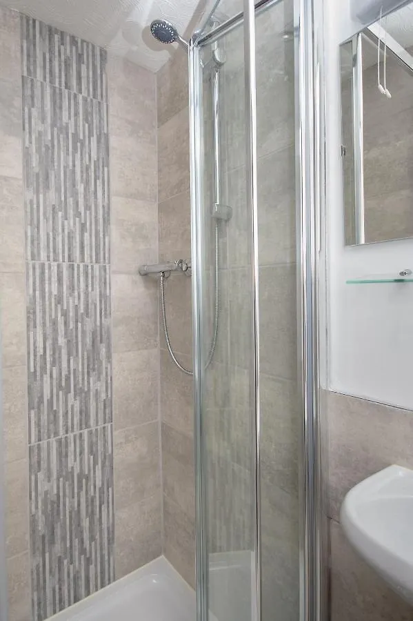 The Ferndale Hotel Blackpool Bed & Breakfast