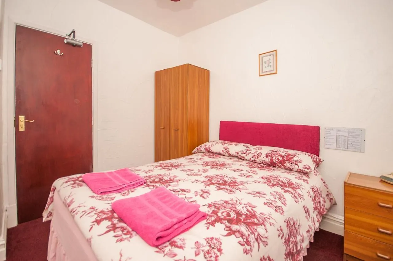 Bed & Breakfast The Ferndale Hotel Blackpool United Kingdom