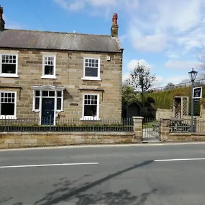 https://north-ings-robin-hoods-bay.yorkshirehotels.net